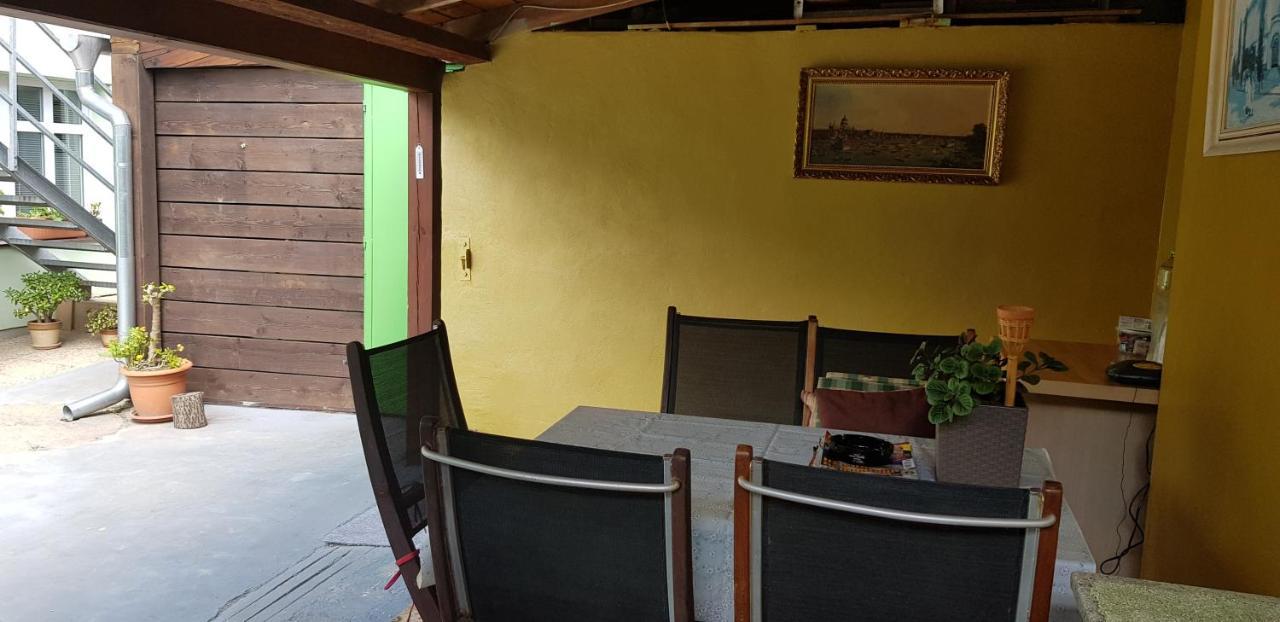 Apartman Koi Daire Veltrusy Dış mekan fotoğraf